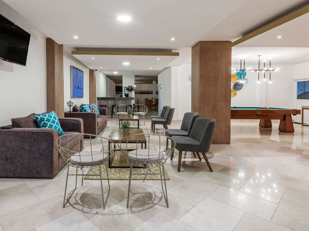 Howard Johnson Leon Avenida主图