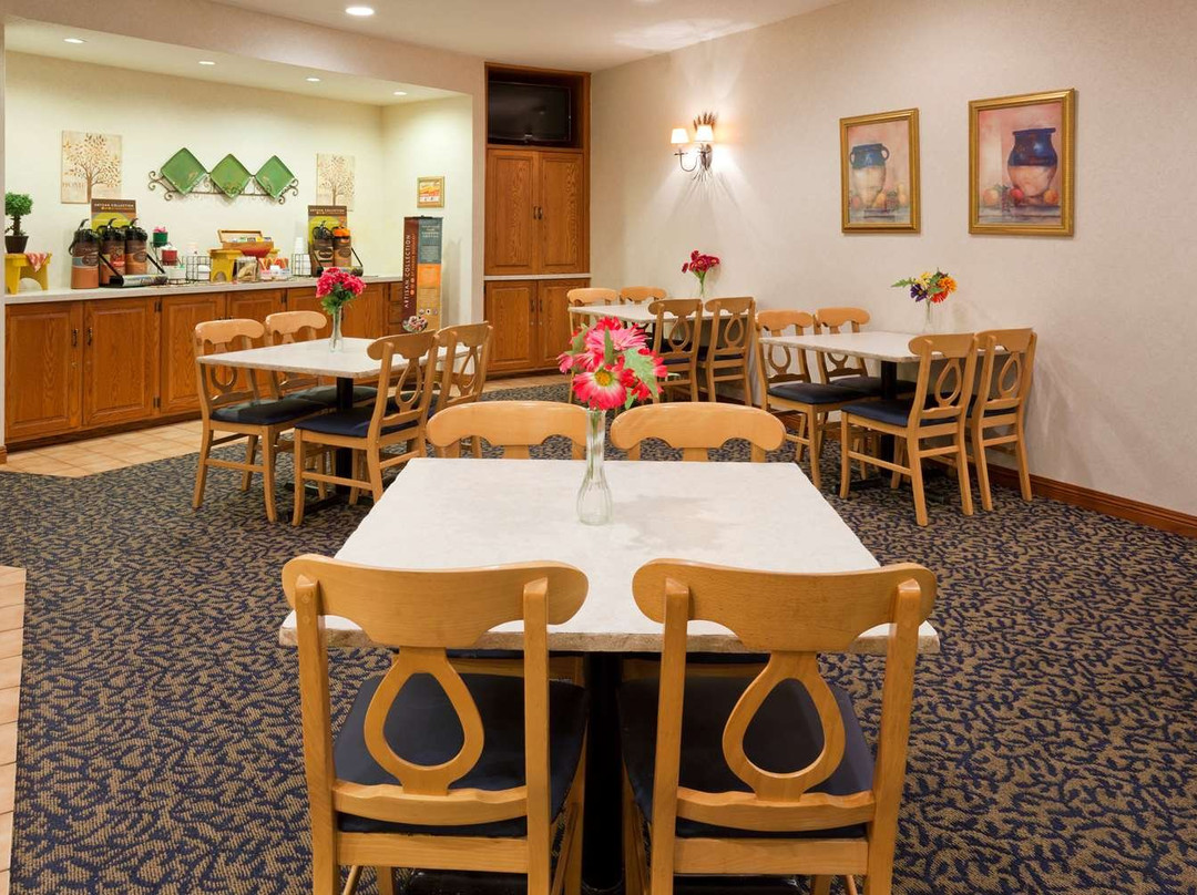 GrandStay Hotel & Suites Montevideo主图