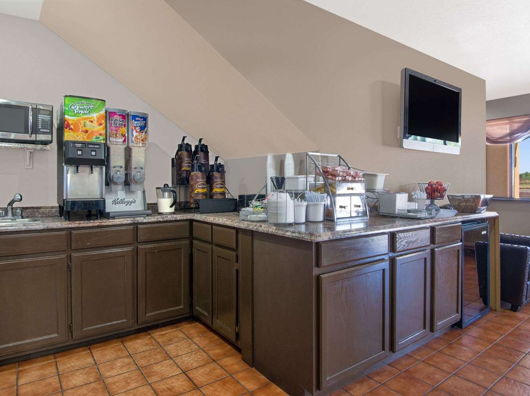 Super 8 by Wyndham Fort Sumner主图