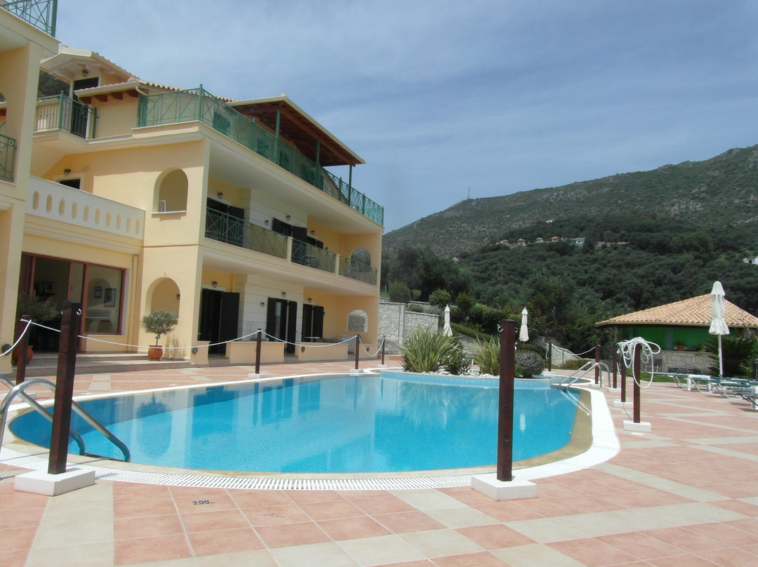 Terra Verde Apartments主图