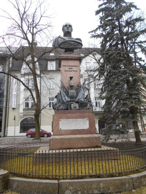 Monument to Barclay de Tolly-塔尔图必去景点