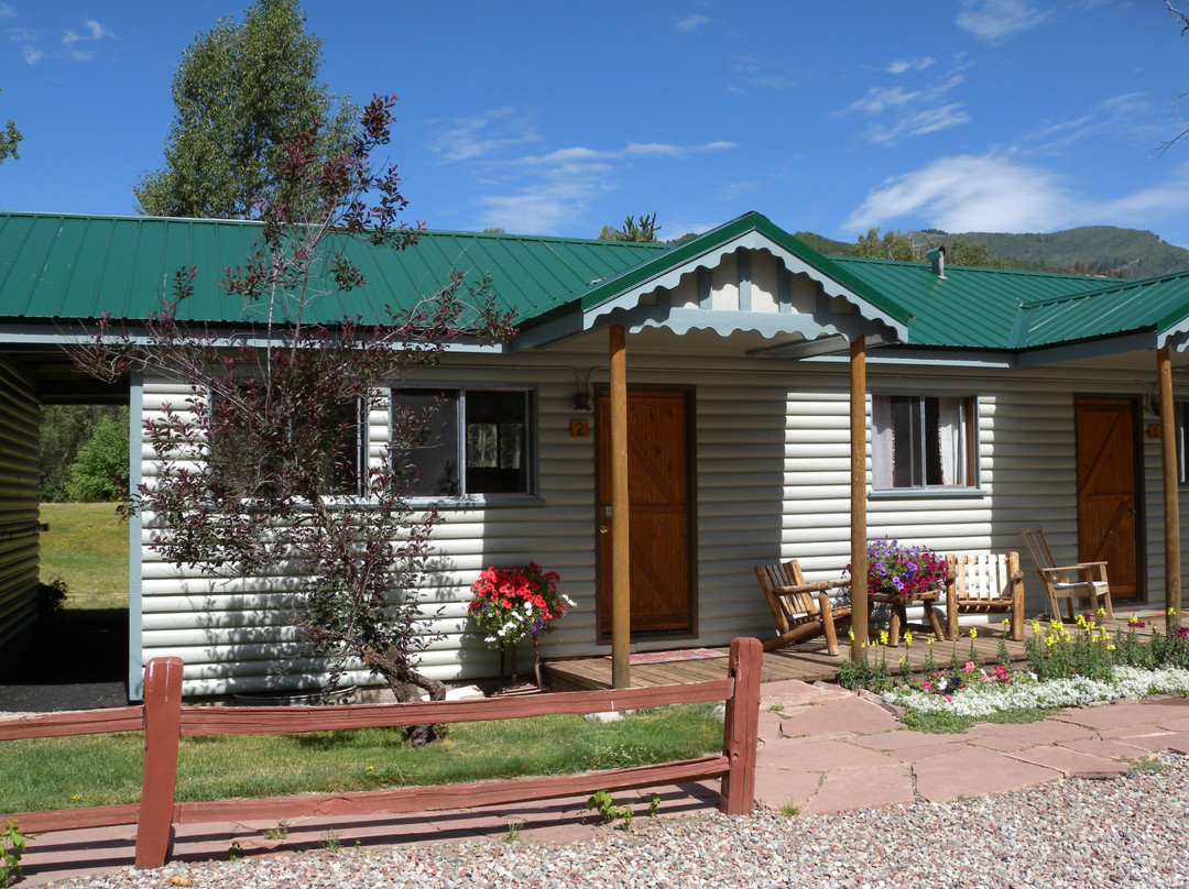 Redstone Cliffs Lodge主图