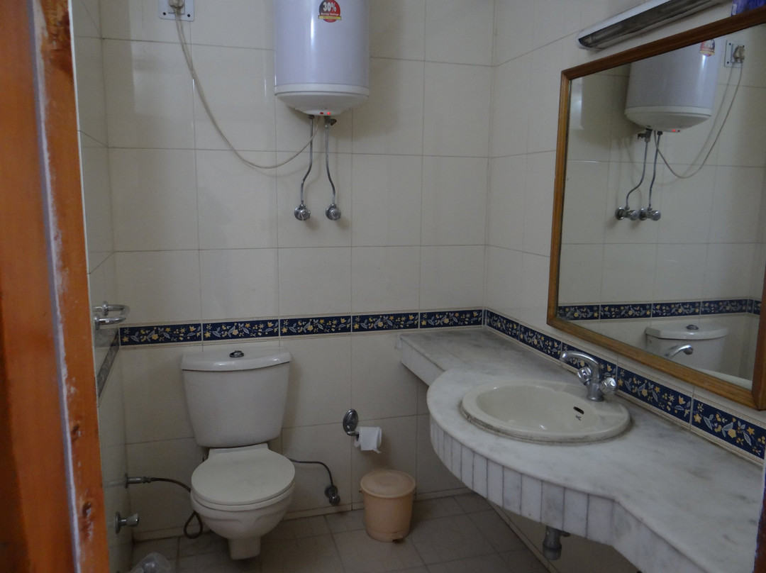 Hotel Lake View (HPTDC)主图