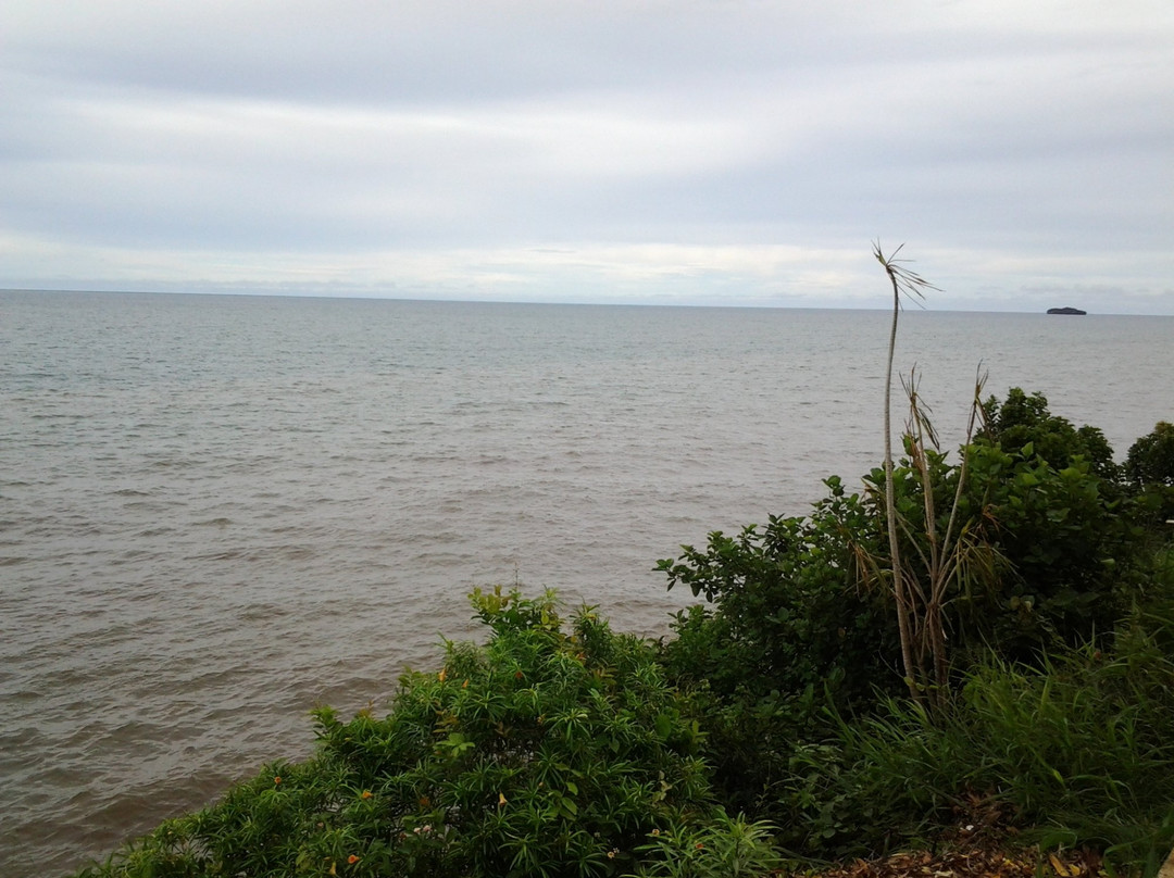 Mtsamboro餐馆和美食-Koropa Piscine Bar Restaurant
