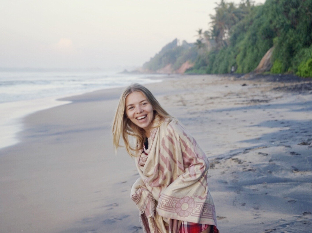 Surf & Stay Kings Marine Sk town主图