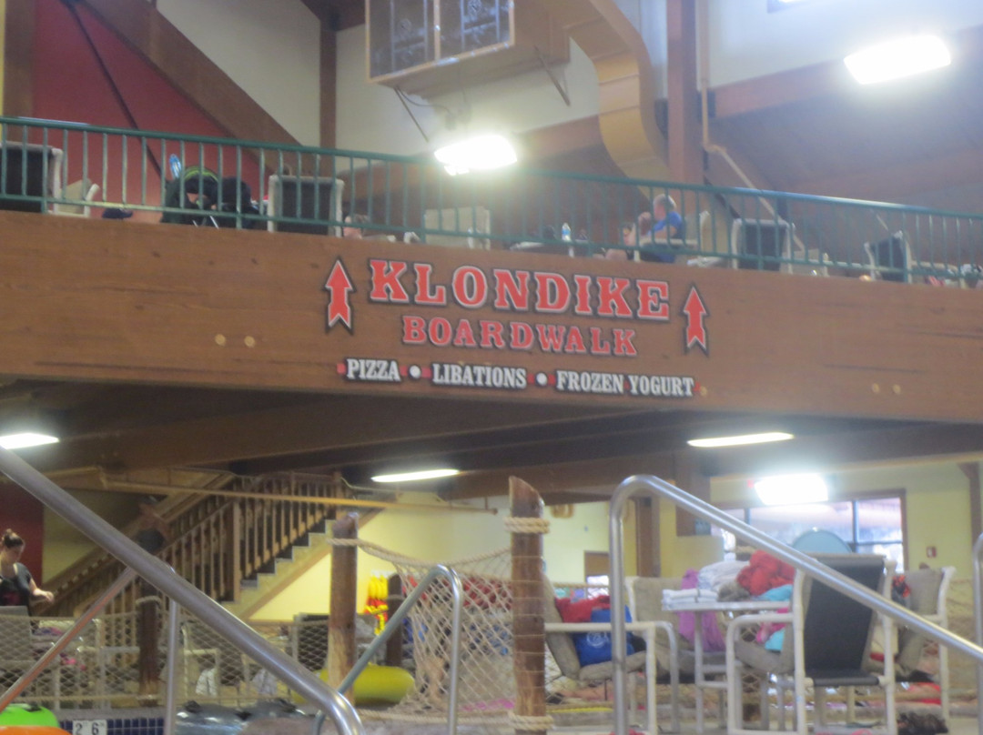 Klondike Kavern Waterpark景点图片