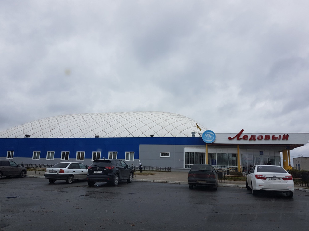 Podgornoye旅游景点-Ice Complex