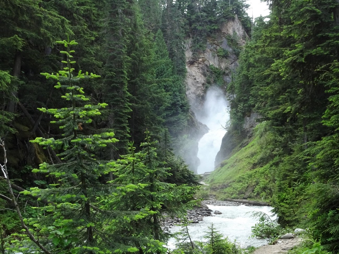 Bear Creek Falls景点图片