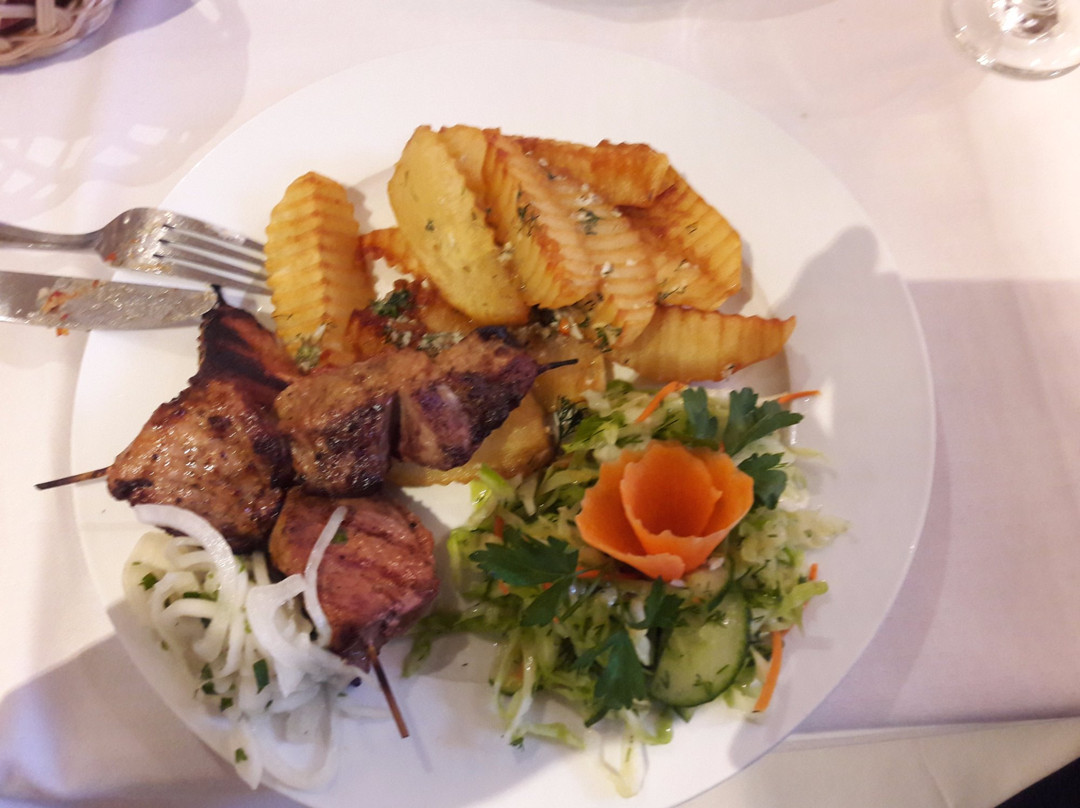 Carmichael餐馆和美食-Firebird Restaurant