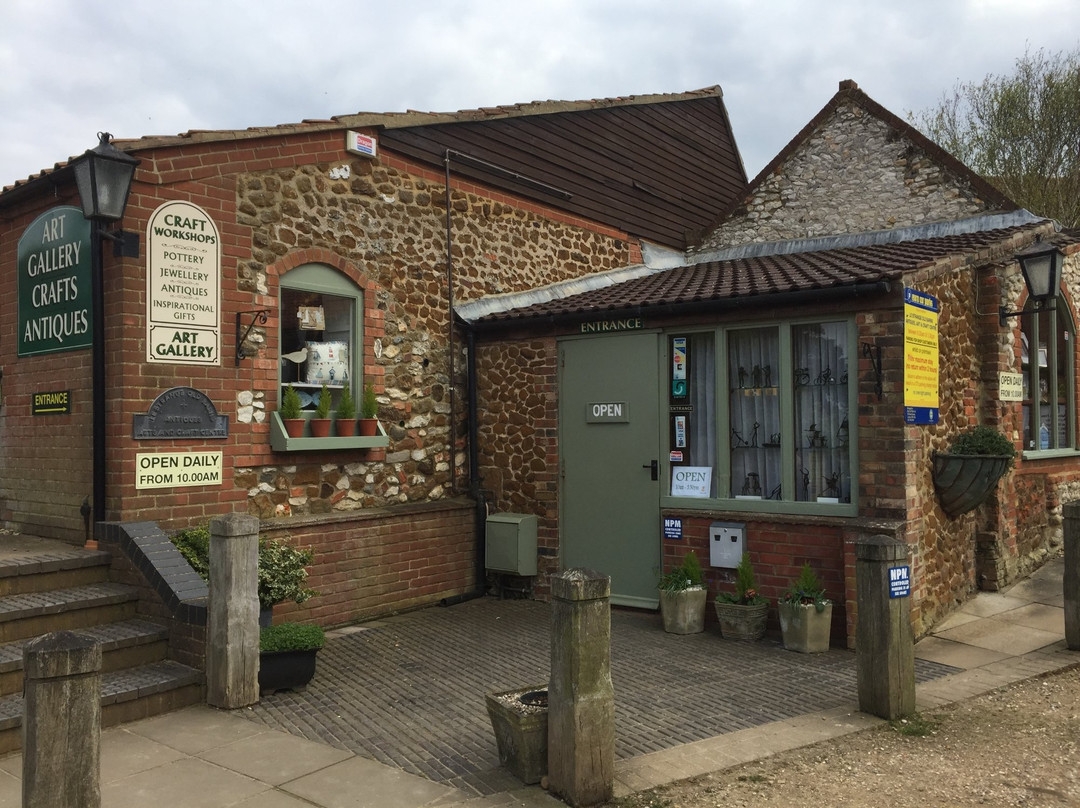 Old Hunstanton Barns - Arts, Crafts and Antiques景点图片