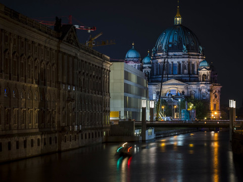 Aperture Tours-柏林必去景点