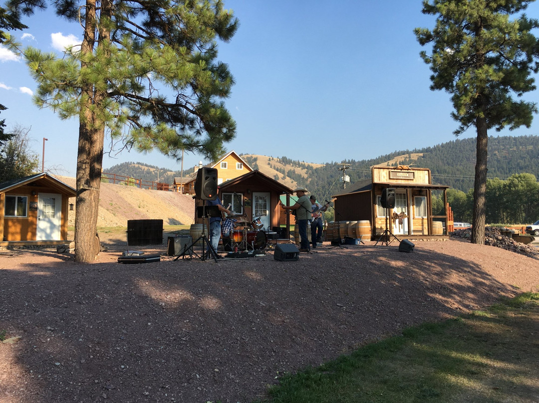 Bearmouth Chalet主图