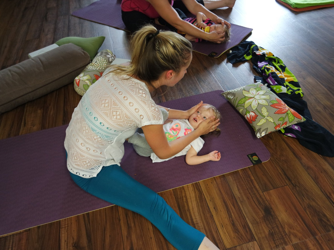 I Am Yoga Shuswap景点图片