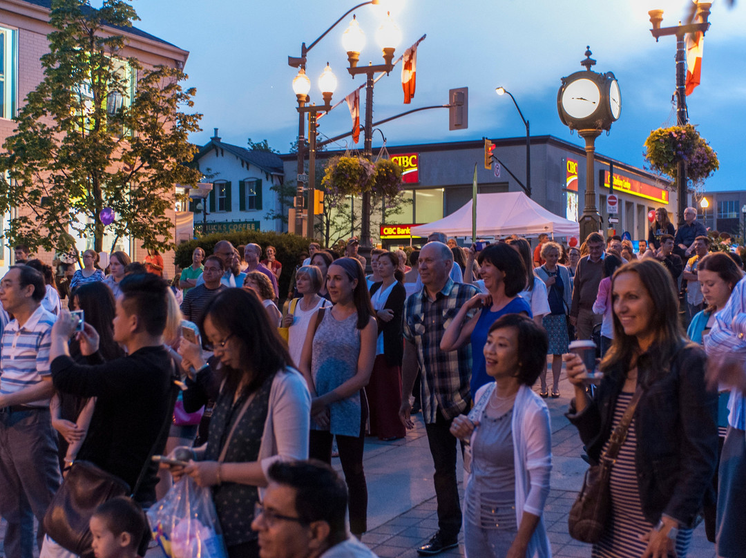 Oakville Downtown景点图片