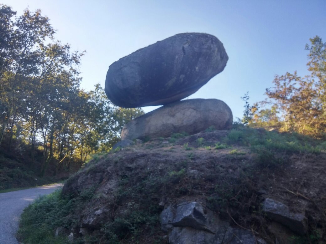 Pena do Equilibrio景点图片