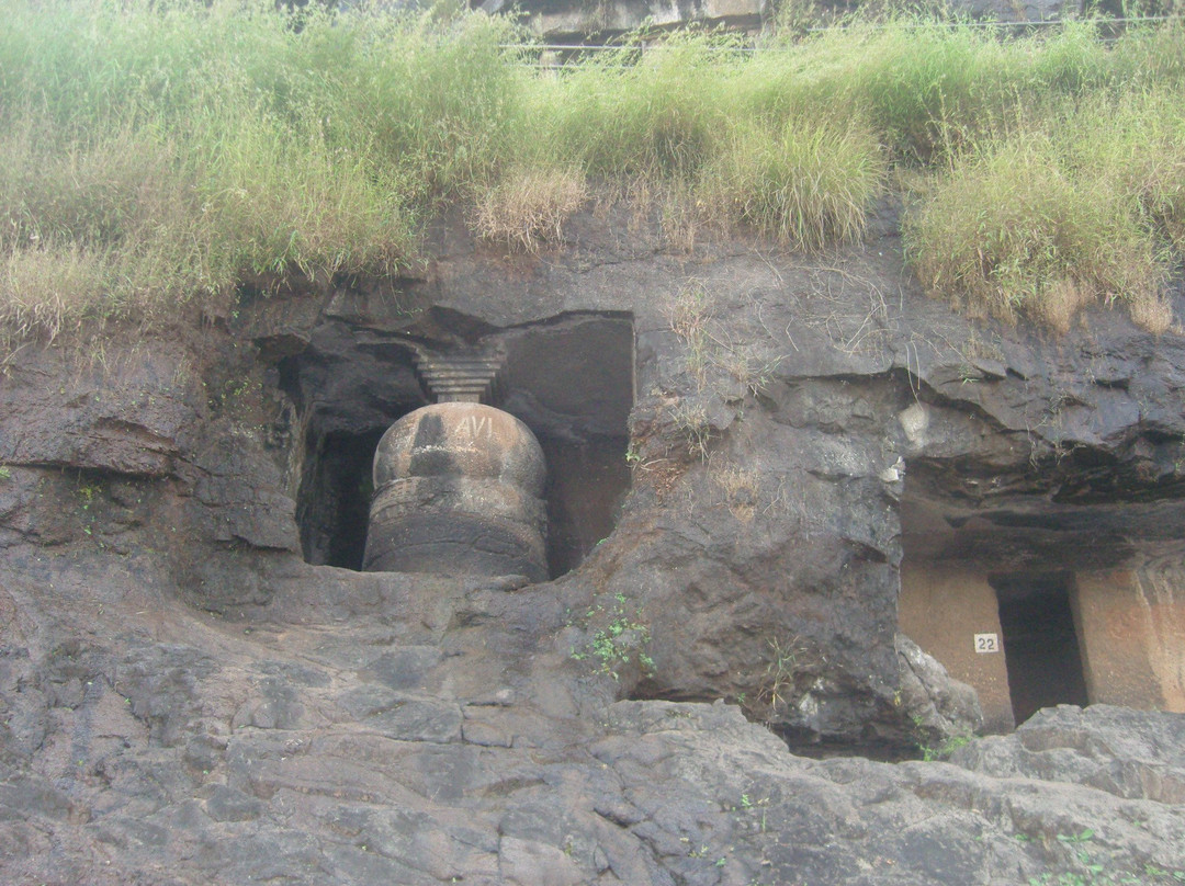 Gandharpale Buddhist Caves景点图片