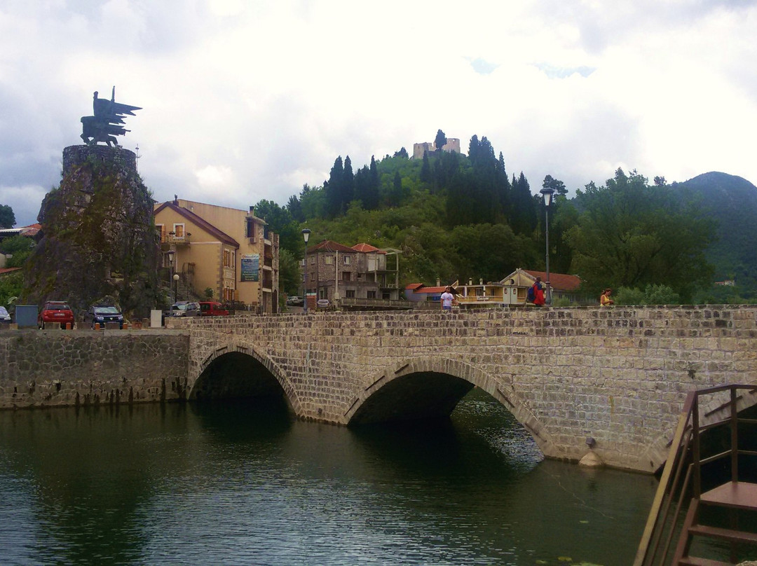 Bar Municipality旅游景点-Virpazar-old-bridge