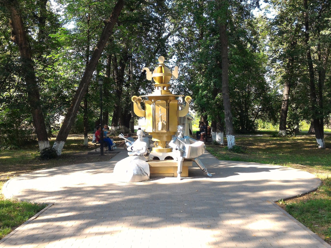 Monument Samovar景点图片