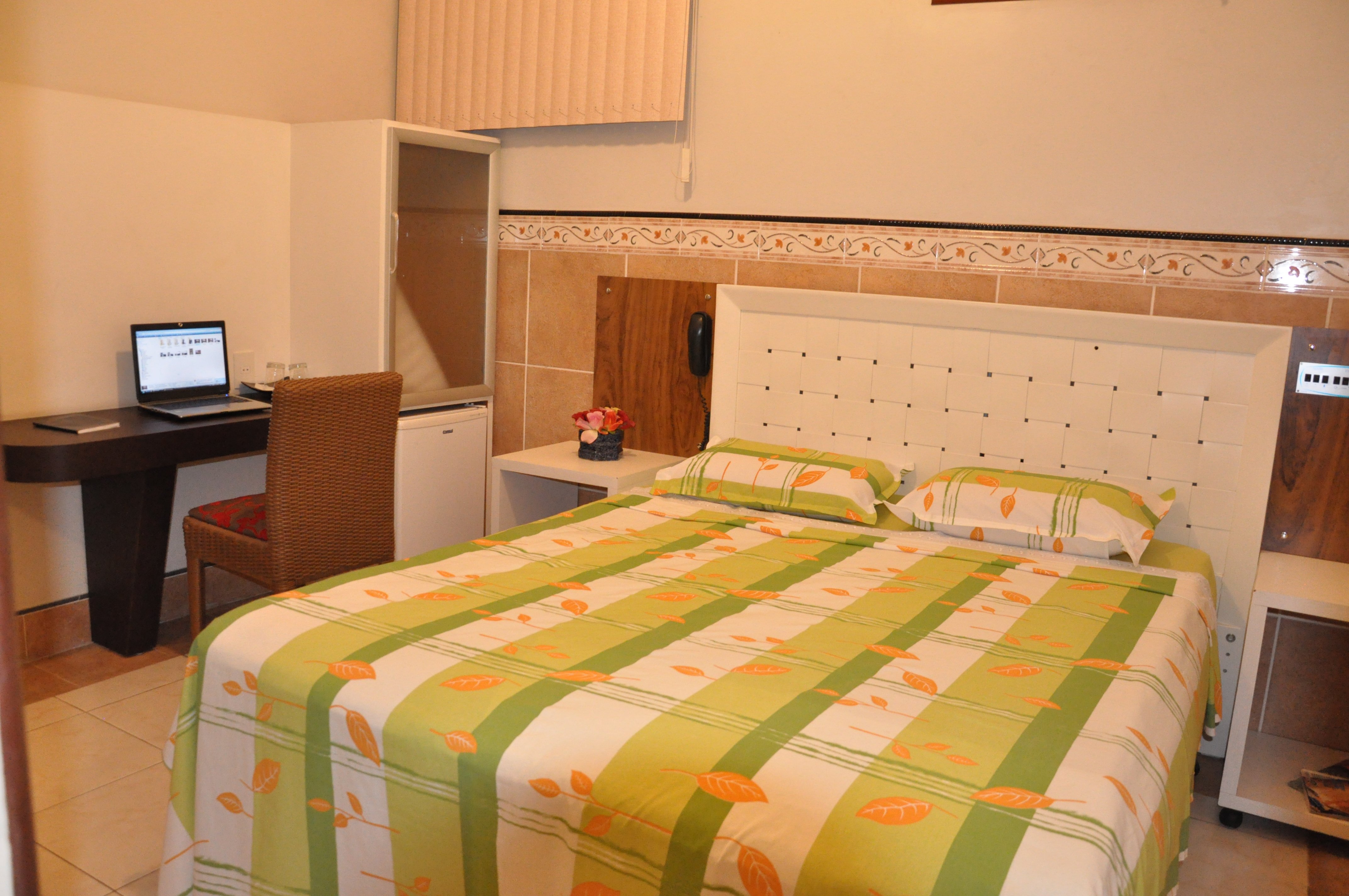 Express Plaza Hotel-官方
