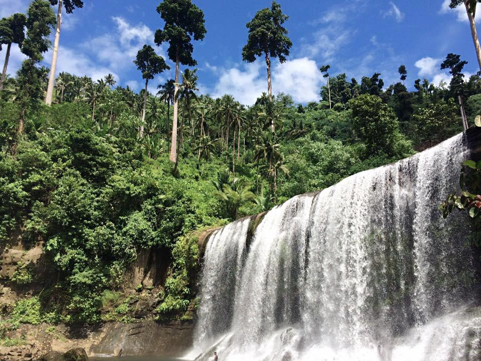 Campawasan Curtain Falls景点图片