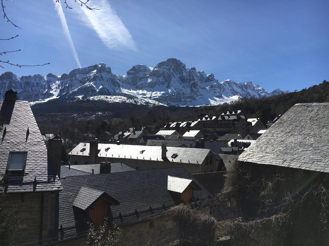 马里亚纳酒店主图