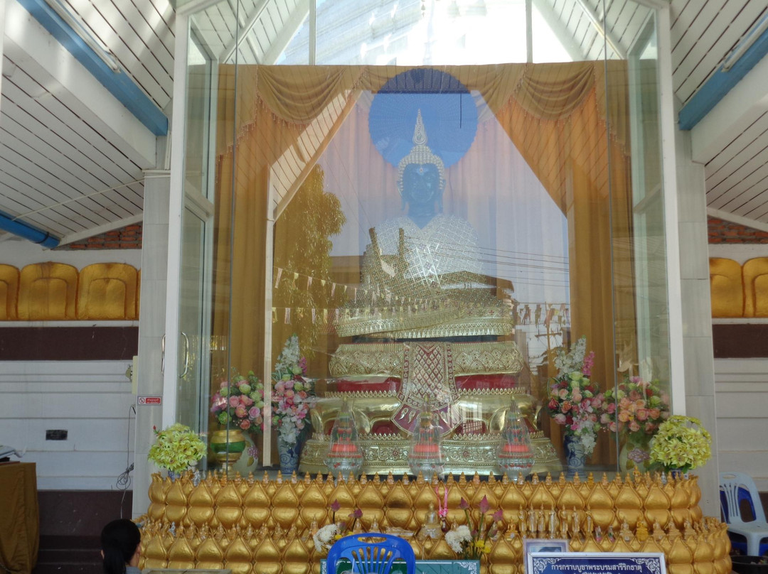 Wat Chumphon Khiri-湄索必去景点