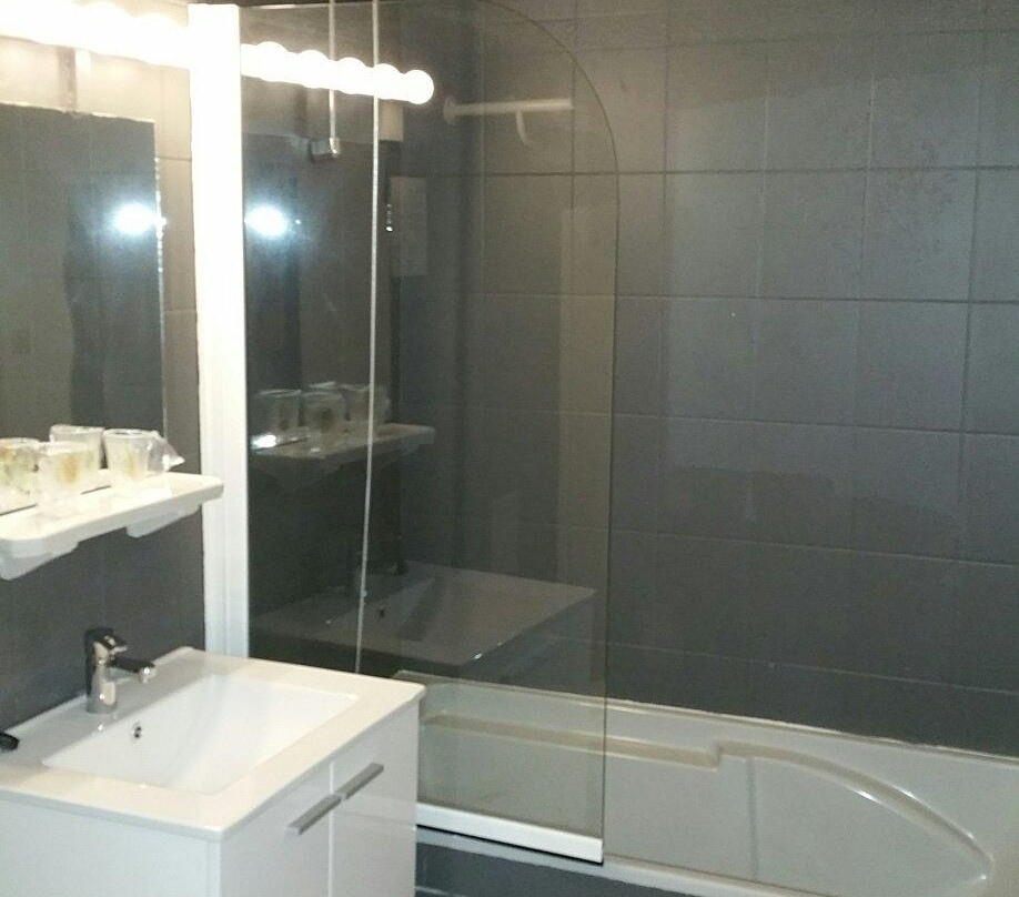 弗拉尼亚酒店主图