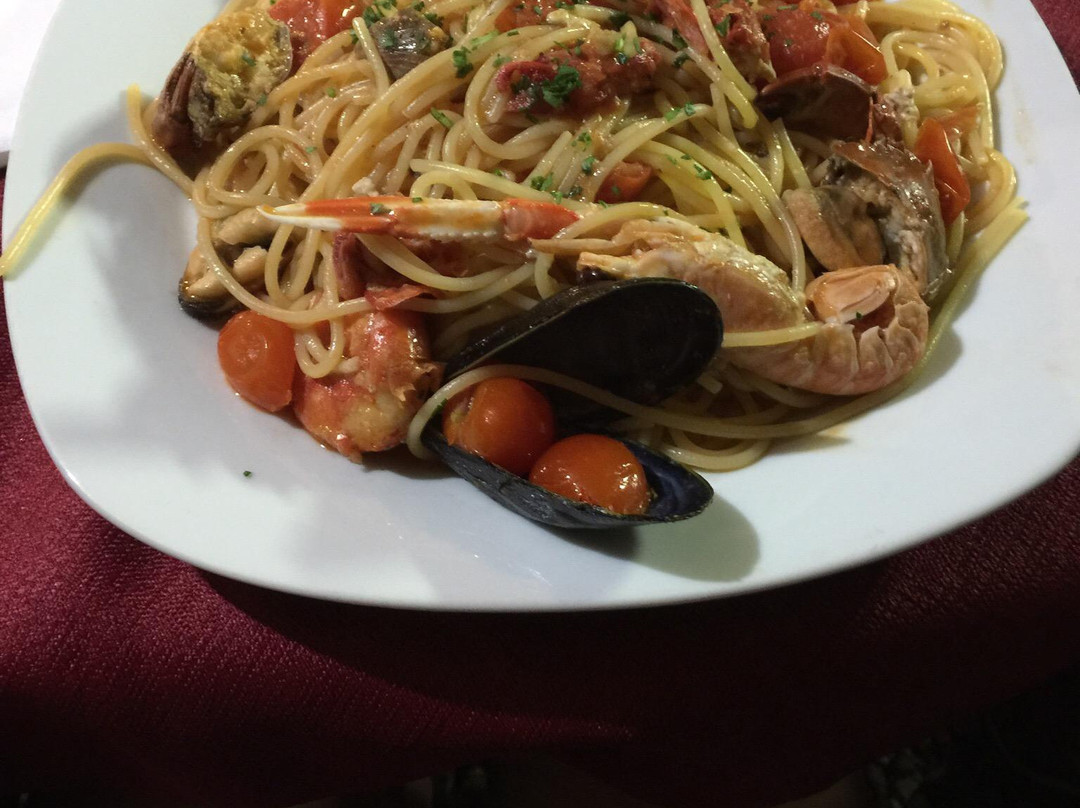 Torre di Bari餐馆和美食-Lo Scoglio