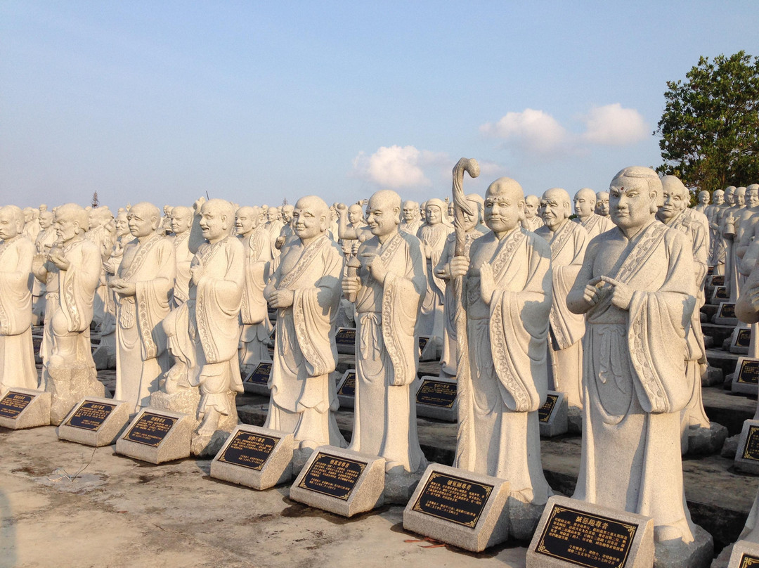 500 Lohan Temple-民丹岛必去景点