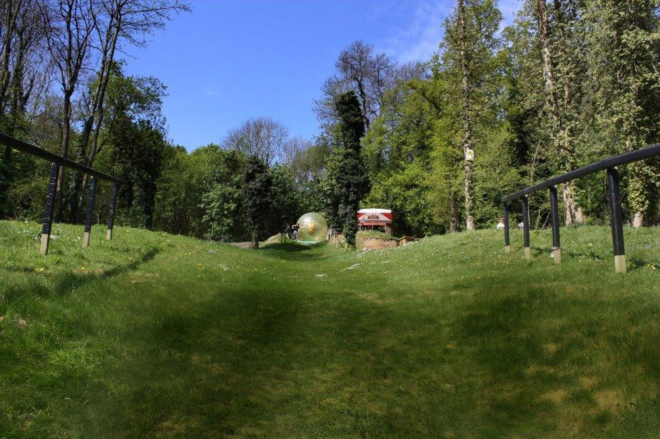 GO Zorbing London景点图片