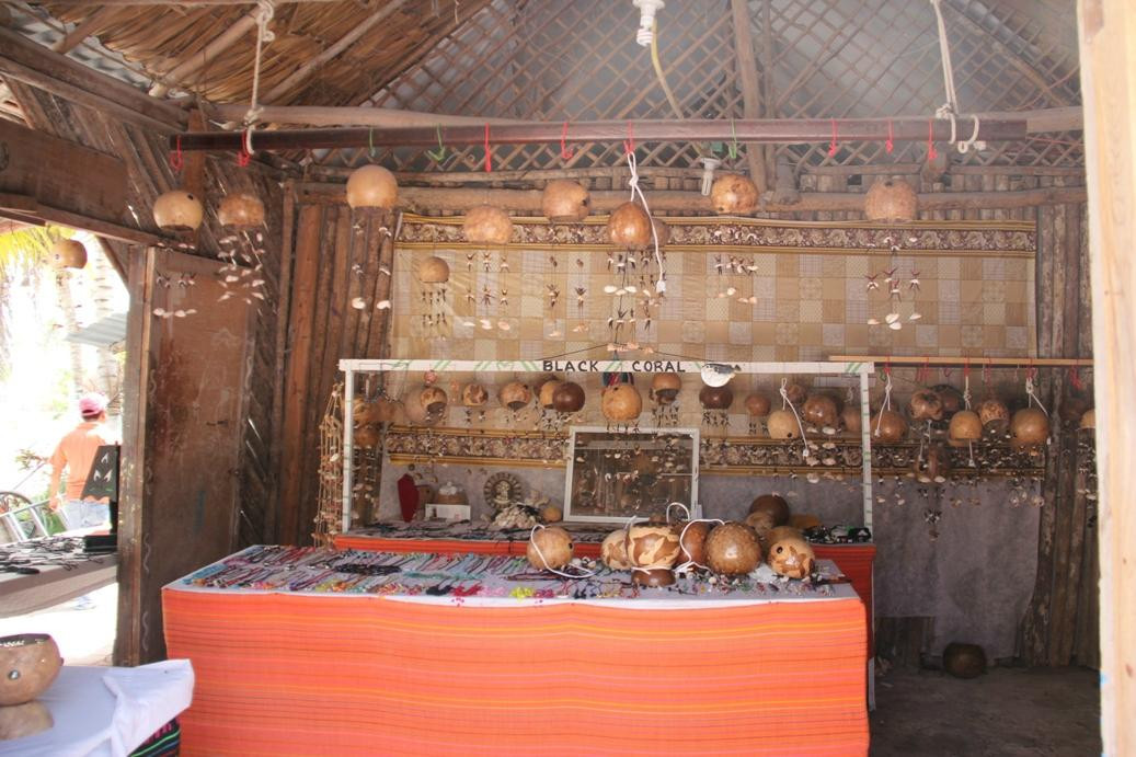 Mercado de Artesanías Puerto Morelos-从莫雷洛斯港必去景点