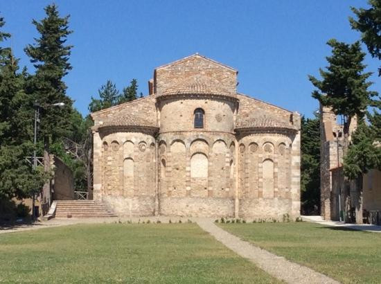 Monastero Santa Maria del Patire-Rossano必去景点