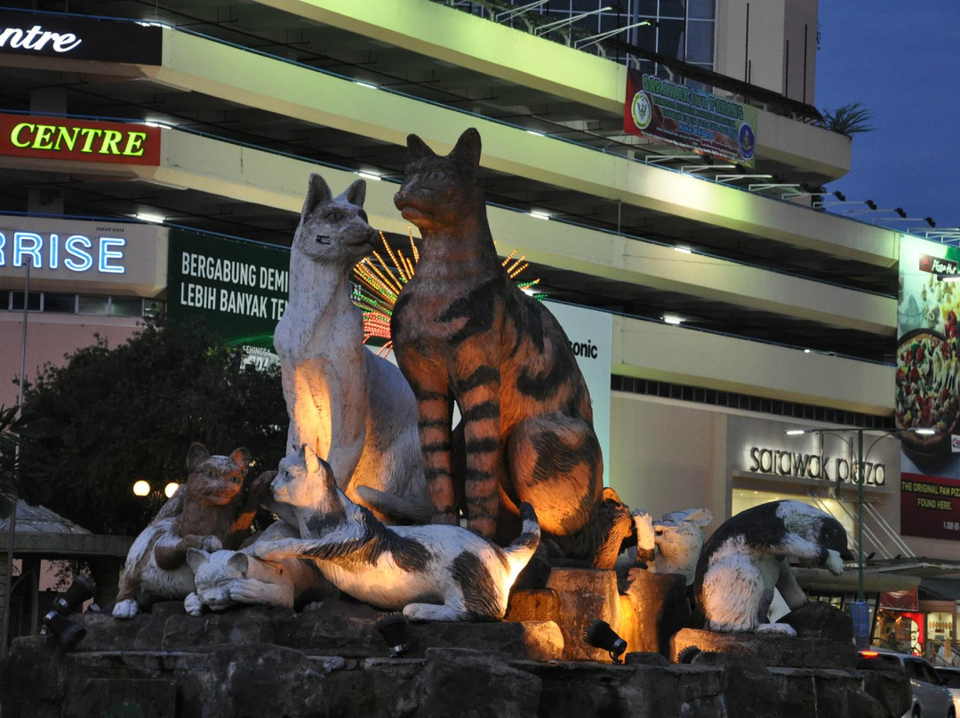 Cat Monument-古晋必去景点