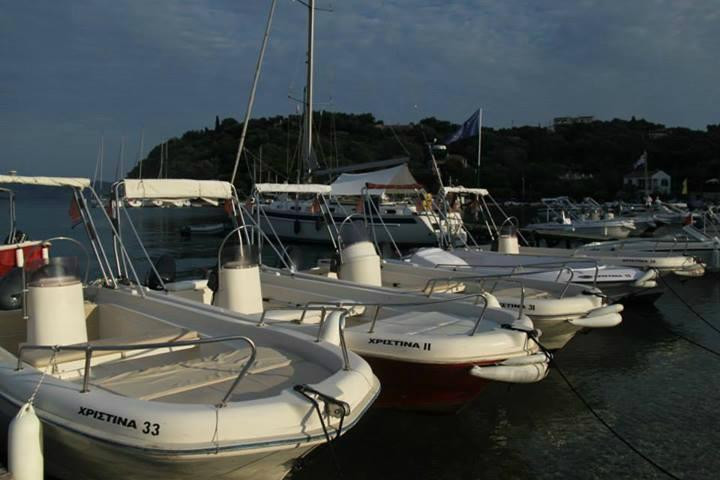 Costas Boats-Agios Stefanos必去景点