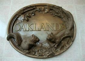 Oaklands Hotel主图