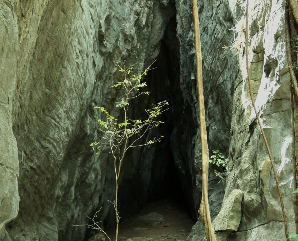 Sítio Arqueologico Pedras Brilhantes-Sao Desiderio必去景点