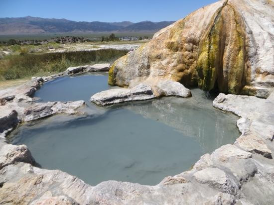 Travertine Hot Spring-布里奇波特必去景点