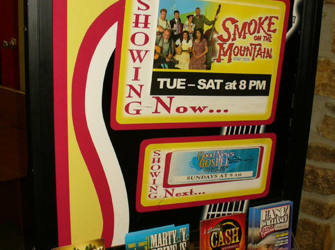 Smoke on the Mountain-布兰森必去景点