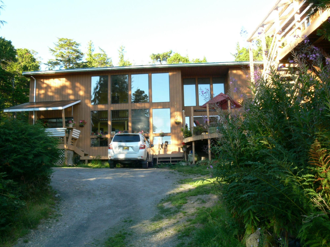 Alaska Home Fishing B&B Lodge