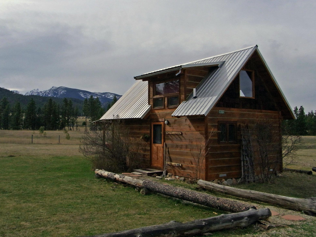 Flying R Guest Cabins