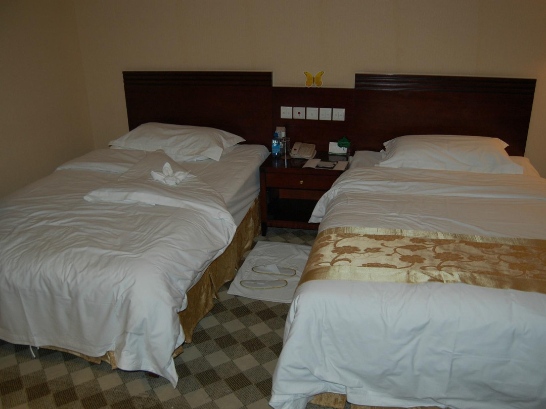 广成大酒店主图