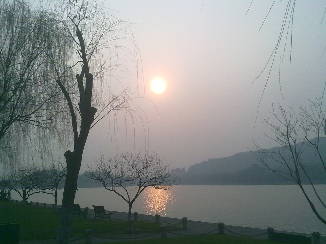 平湖秋月-杭州市必去景点