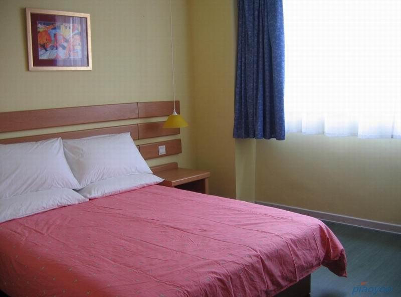 驿家365连锁酒店(石家庄勒泰中心和平路店)主图