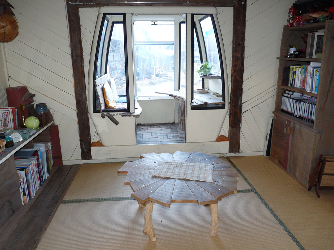House made by waste material-富良野市必去景点