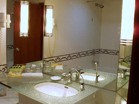 京都信苑饭店主图