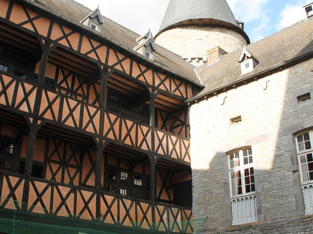 Le Château De Vêves景点图片