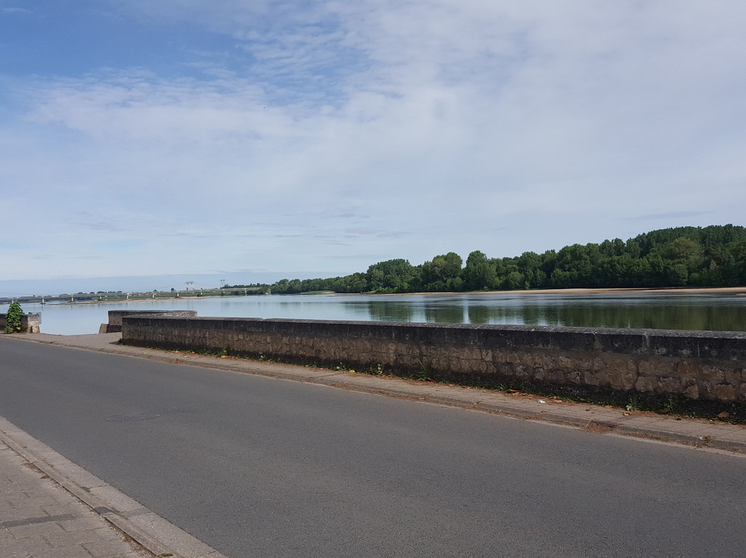 Dampierre-sur-Loire旅游攻略图片