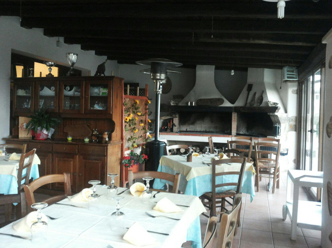 Tertenia餐馆和美食-Da Berny