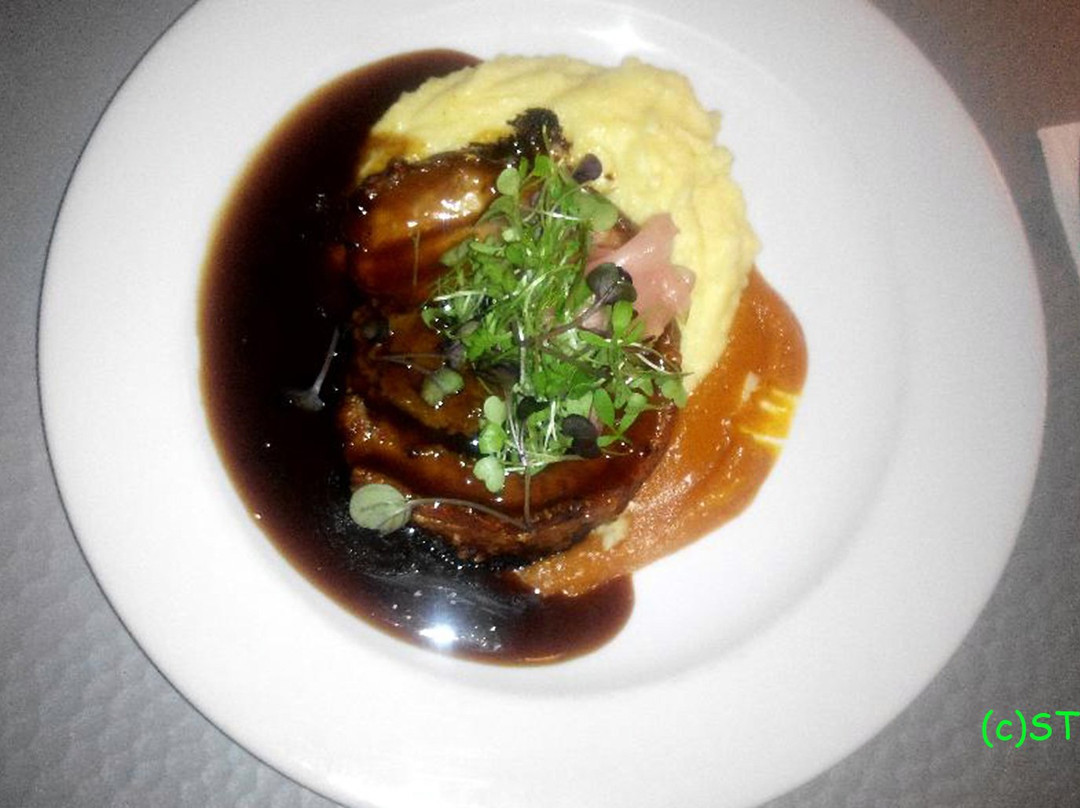 Flagship Cafe Restaurant and Bar