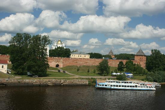 Novgorod Kremlin (Detinets)景点图片